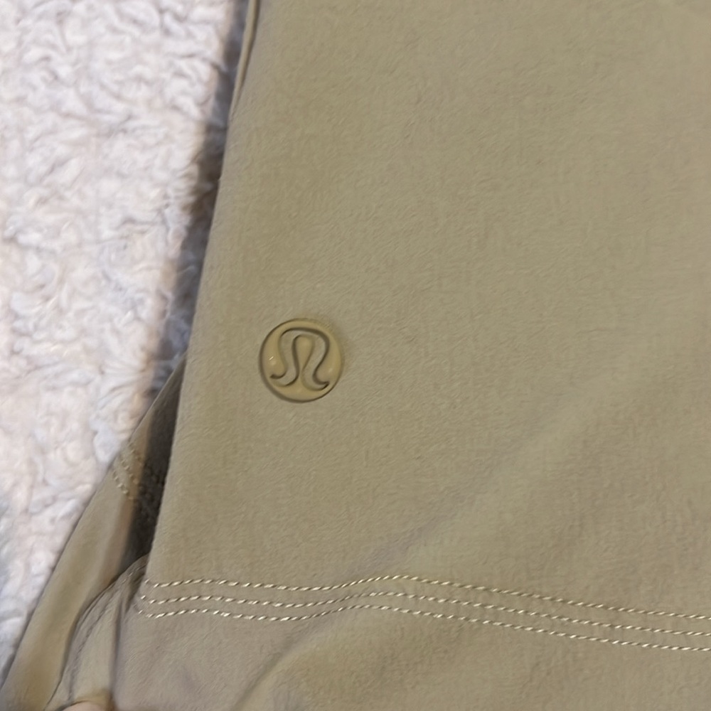 Lululemon cropped tank - Picture 2 of 3